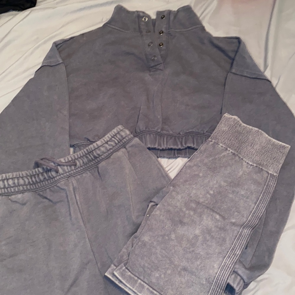 3 Piece Set - image 1